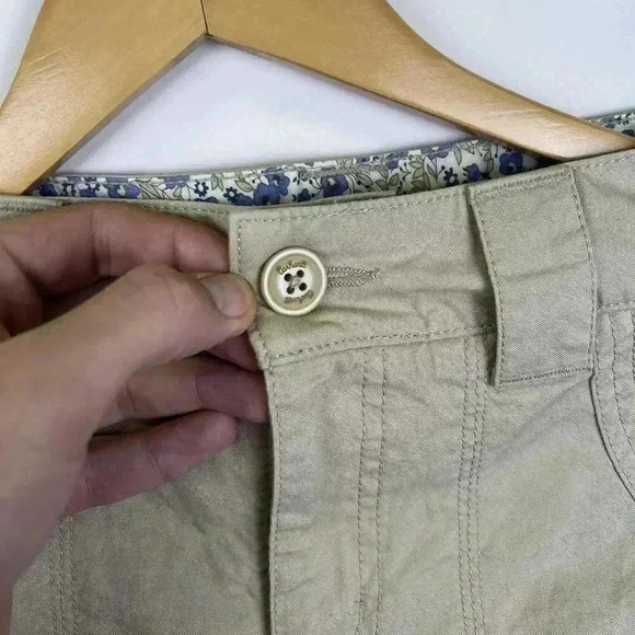 Carhartt Women's Utility Skirt - Versatile and Stylish Cargo Skirt Size 4 - Picture 4 of 6